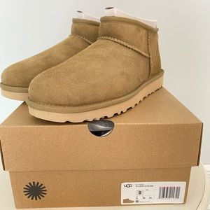UGG Classic Ultra Mini Boot in Tomatillo - New